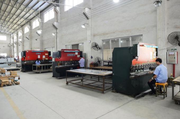 Guangzhou Yixue Commercial Refrigeration Equipment Co., Ltd. línea de producción de fábrica 0