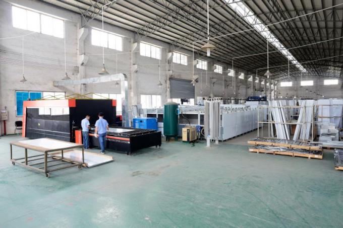 Guangzhou Yixue Commercial Refrigeration Equipment Co., Ltd. línea de producción de fábrica 2