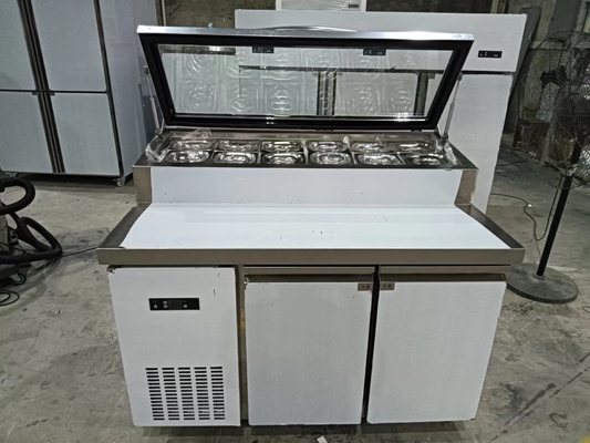 Bajo el mostrador mesa de ensalada Commercial de refrigeración mesa de preparación de pizza / sándwich