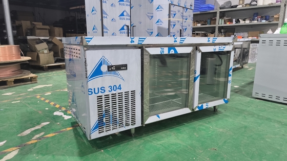 Refrigerador de escritorio comercial con puerta de vidrio