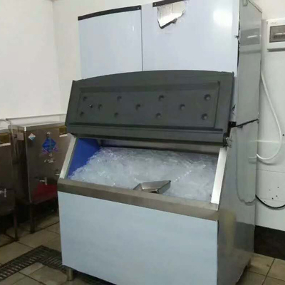Guangzhou fabrica 500kg a 1000kg máquina de fabricación de cubos de hielo comercial con refrigeración por ventilador CE para la planta de hielo y el club