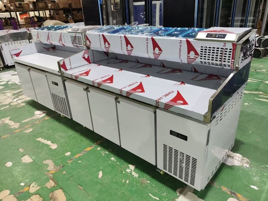 1.8M Mesa de trabajo de ensalada 3 puertas Bajo el mostrador Mesa de preparación de pizza refrigerada con pantalla superior