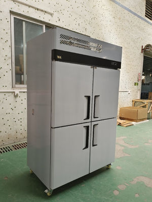 Congelador vertical comercial de 4 puertas de acero inoxidable Congelador de panadería con bandejas
